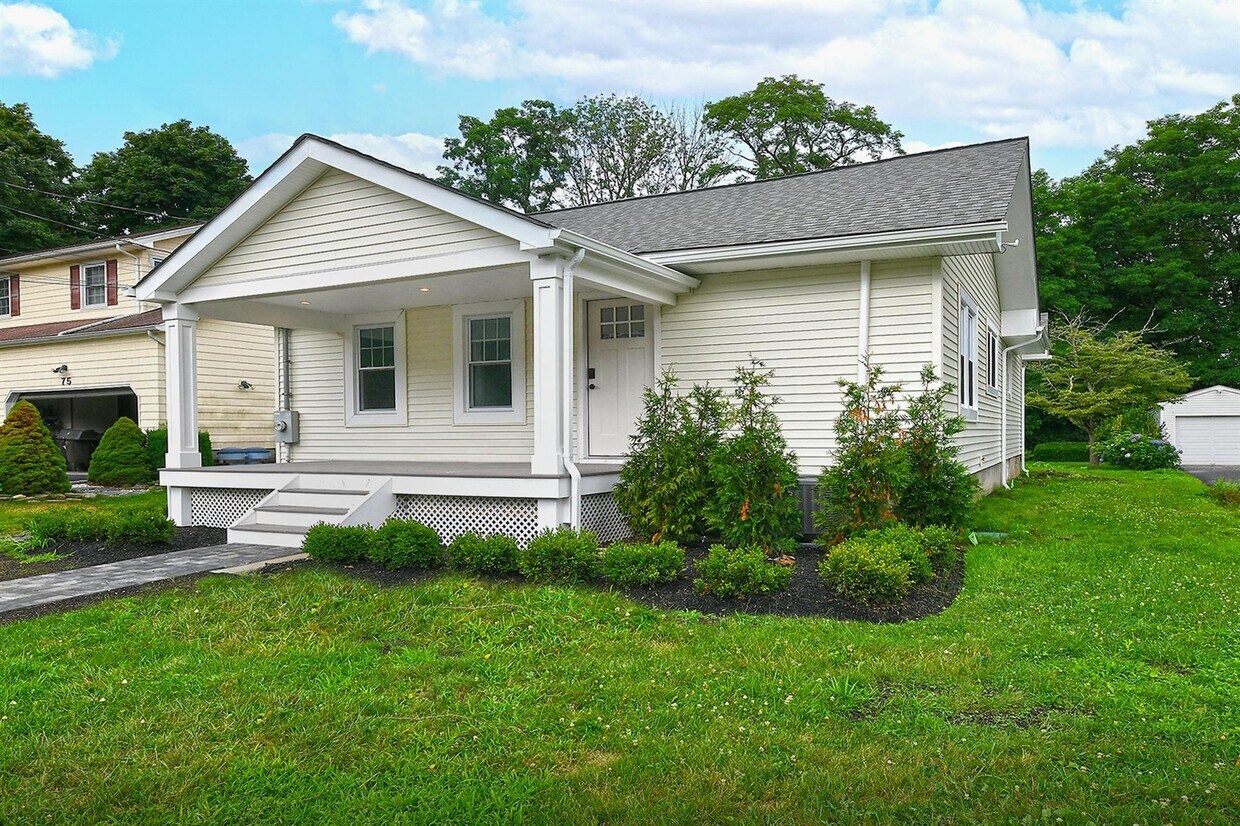 Foto principal - 65 Willow Ave