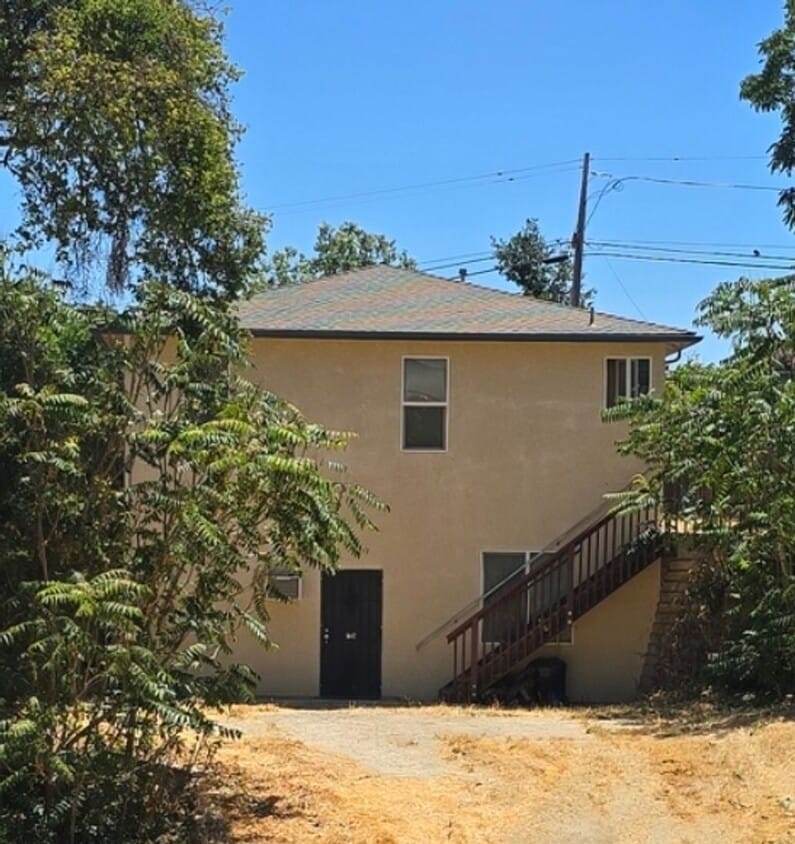 Building Photo - 545 3rd St