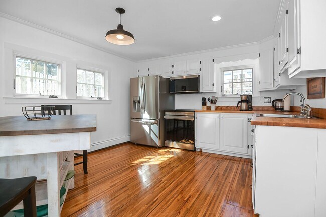 Foto del edificio - WINTER RENTAL: Mill Brook House