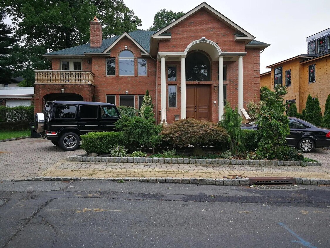 76 Euclid Road, Fort Lee, NJ 07024 5 BR House for Rent in Fort