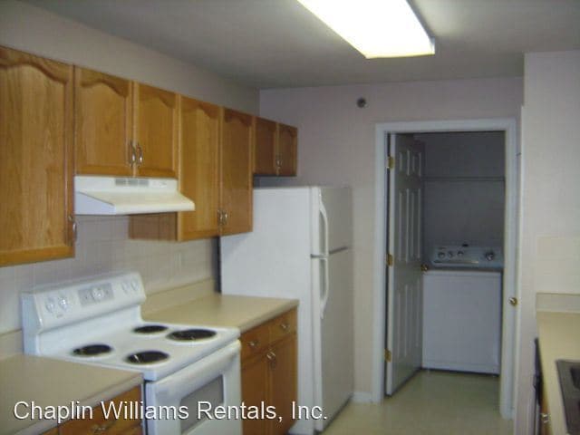 Building Photo - 31135 Paradise Commons