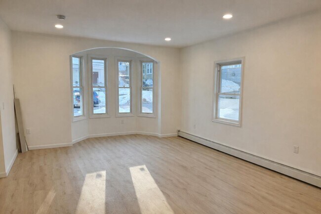 Foto del edificio - 21 Forest St