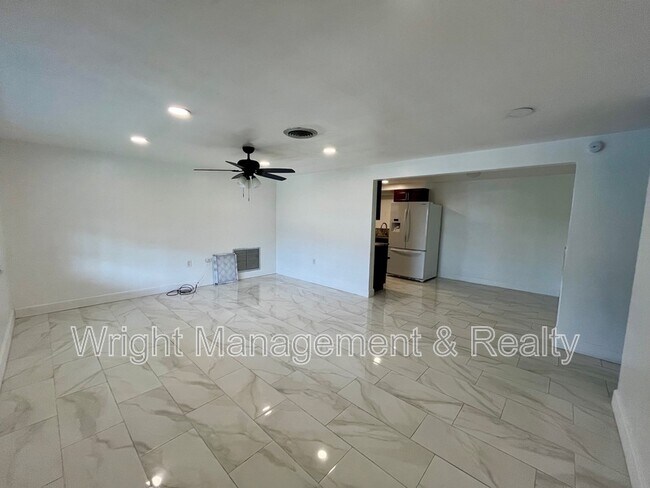 Foto del edificio - 5121 Dove Dr
