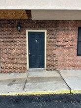 Building Photo - 1810 Bishop Ave