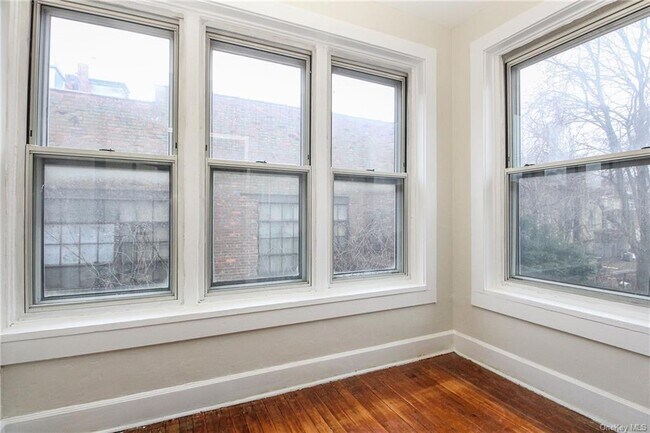 Foto del edificio - 190 Hillside Ave