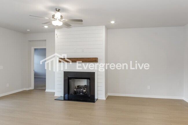 Building Photo - 115 Ashby Pond Dr