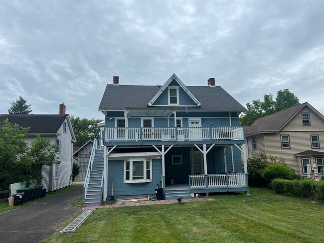 Foto del edificio - 92 Spring Garden St