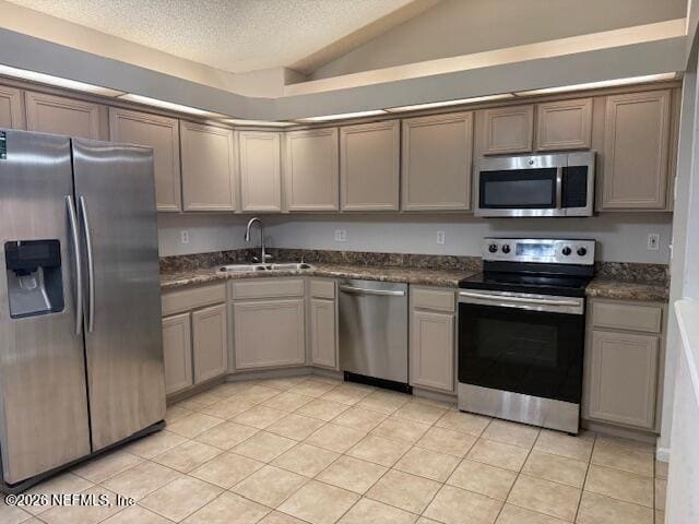 Foto del edificio - 1870 Manitoba Ct S