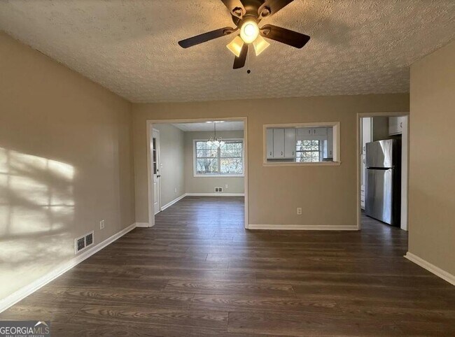 Foto del edificio - 7016 Adel Ln