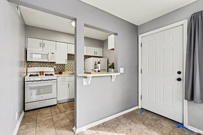 Foto del edificio - 2727 Madelyn Dr SW