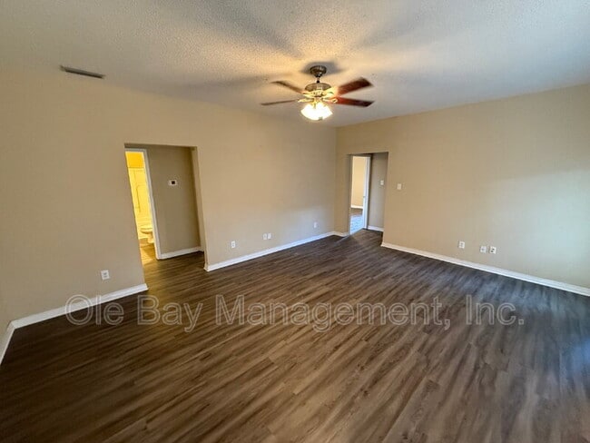 Building Photo - 8732 Fangorn Rd