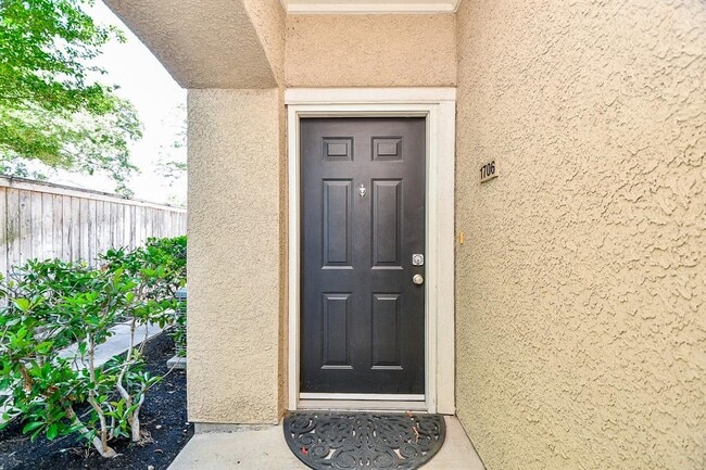 Building Photo - 12707 Boheme Dr