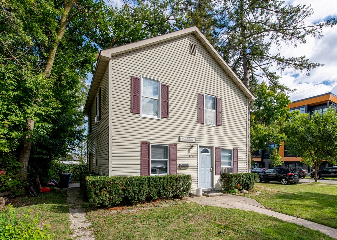 Foto principal - 833 Brown St