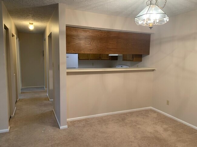 Building Photo - Nice Condo in Wayne Township!