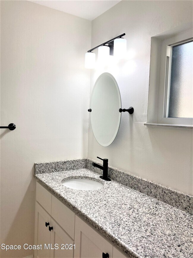 Foto del edificio - 125 Seawind Dr