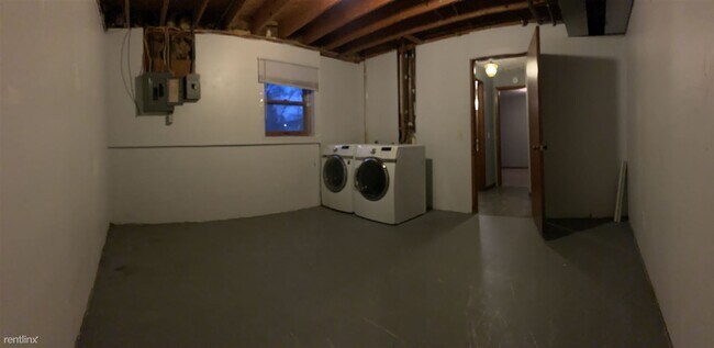 Foto del edificio - 4 br, 2 bath  - 1947 Greenfield Ave SW