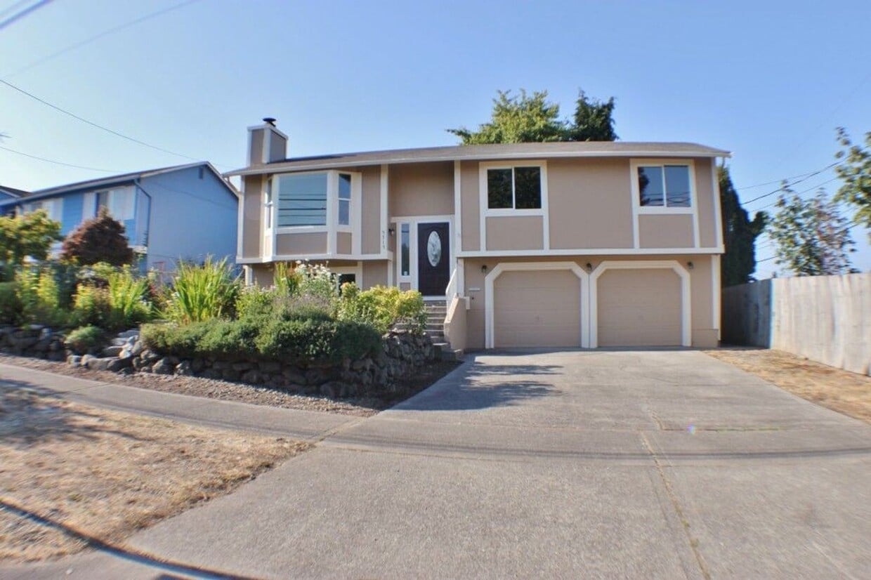 Foto principal - 5715 N 18th St