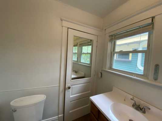 Building Photo - larger 2 bedroom upper unit