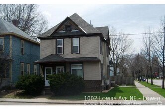 Building Photo - 1002 NE Lowry Ave