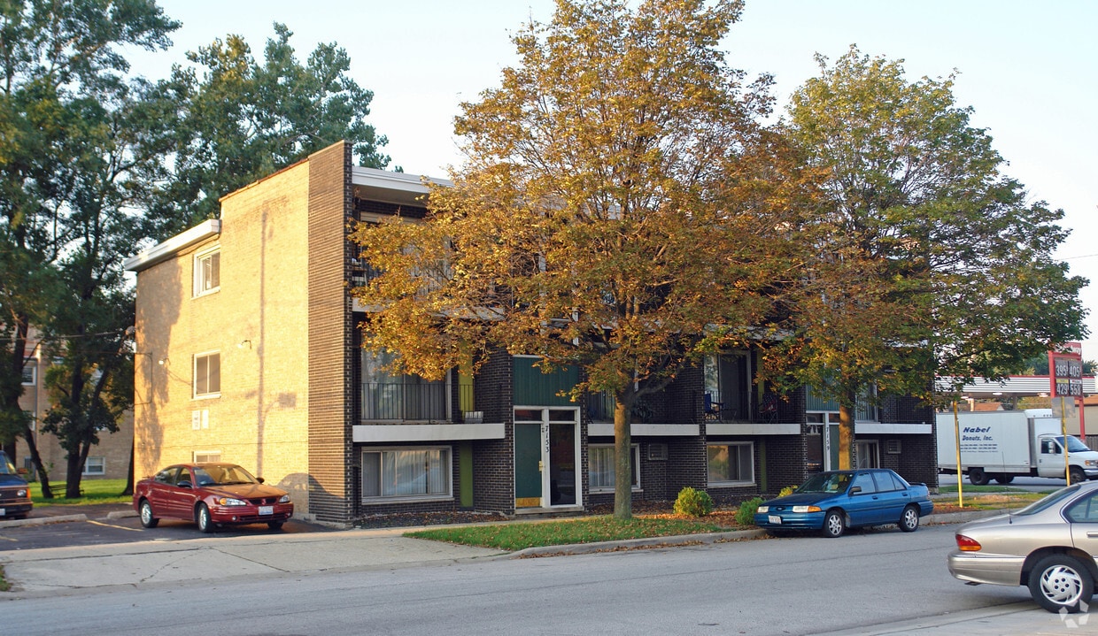 Building Photo - 7153-7159 W 58th St