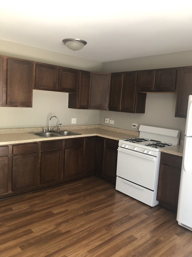 Foto del edificio - 30 Woodland Dr