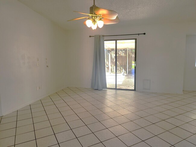 Building Photo - 14403 Cedar Island Rd N