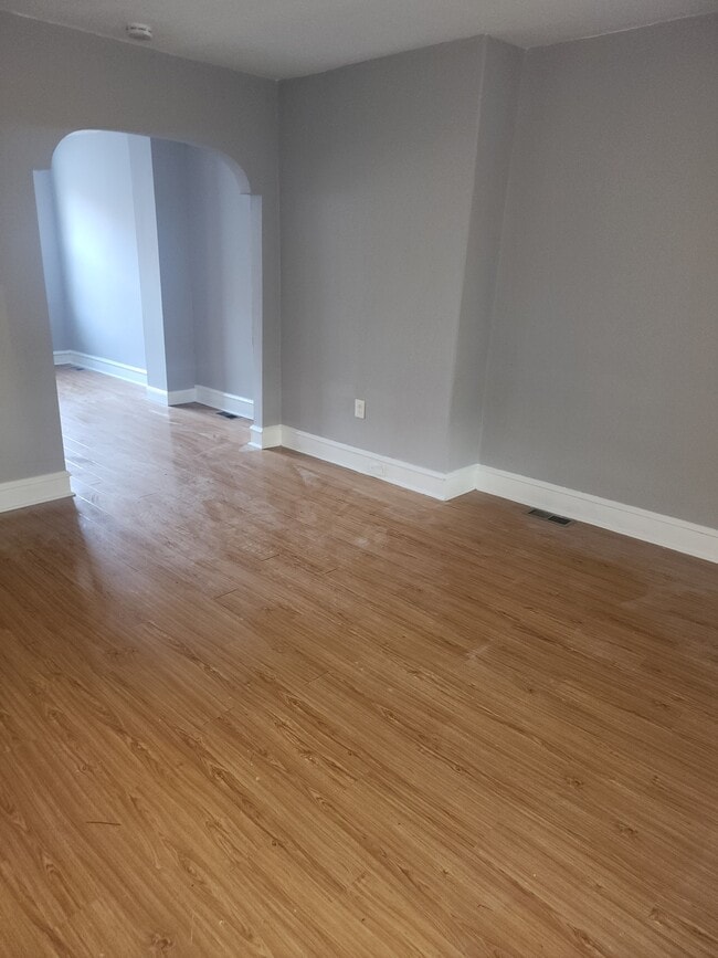 Photo - 2559 S Dewey St House