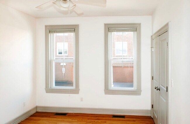 Foto del edificio - 643 E 5th St