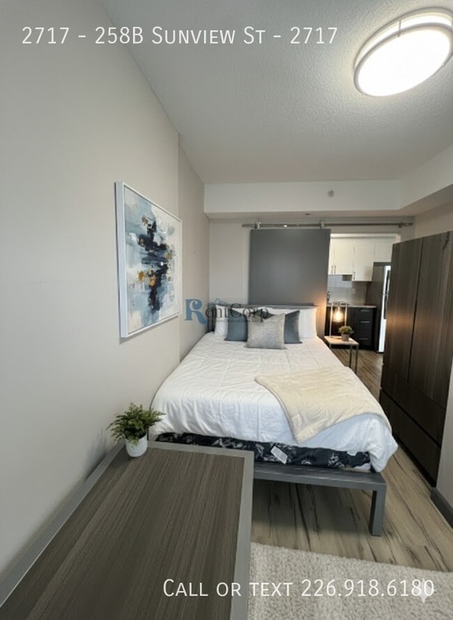 Building Photo - 258B-258B Sunview St