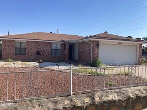 Building Photo - 10429 Birthstone Dr