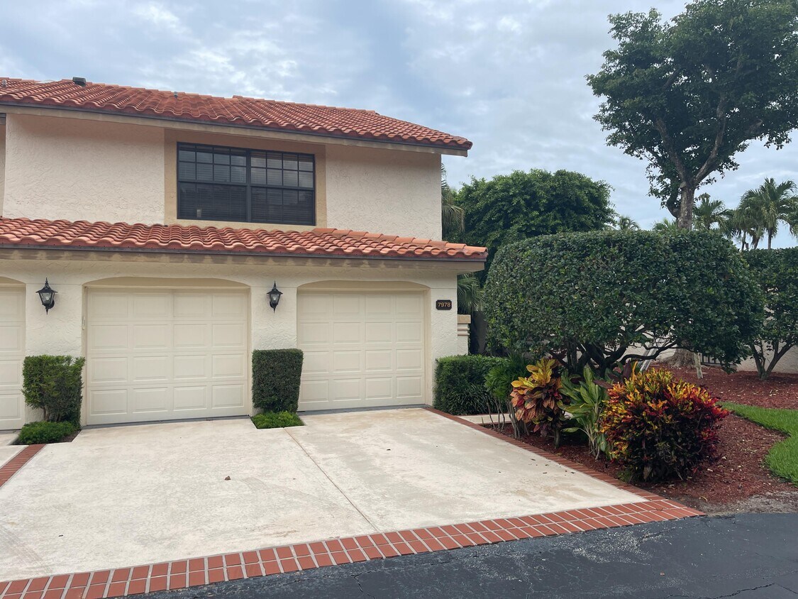 Primary Photo - 7978 La Mirada Dr