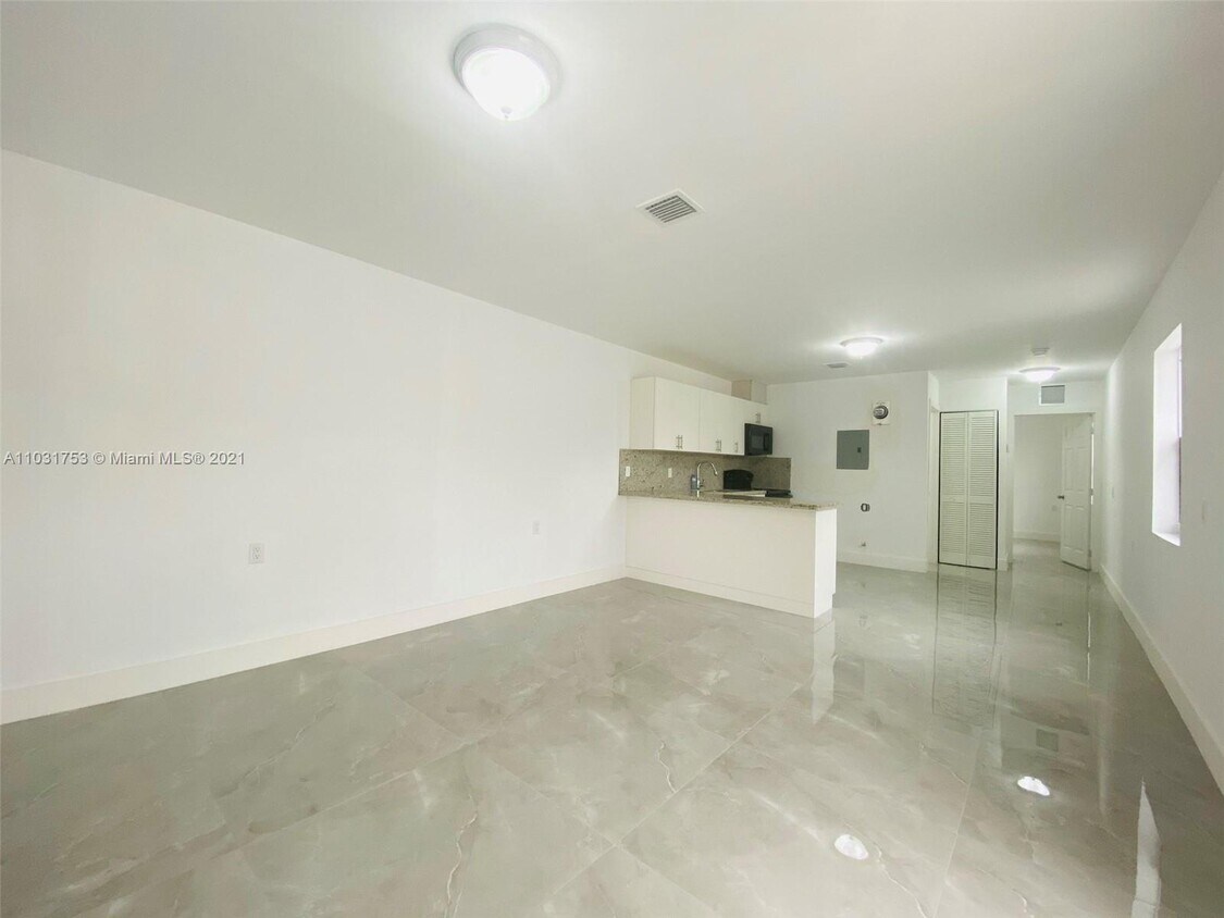 340 Dunad Ave, Opalocka, FL 33054 Townhouse for Rent in Opalocka