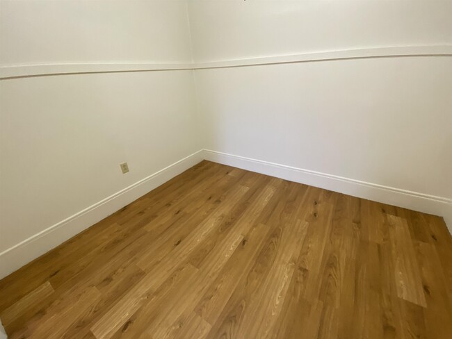 Building Photo - 64 Merrimack St