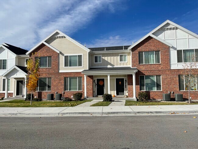 Building Photo - 9290 S Rose Cottage Way