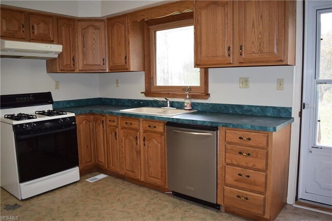 Building Photo - 3855 Wallings Rd