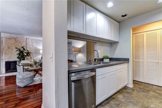Foto del edificio - 14630 NE 35th St