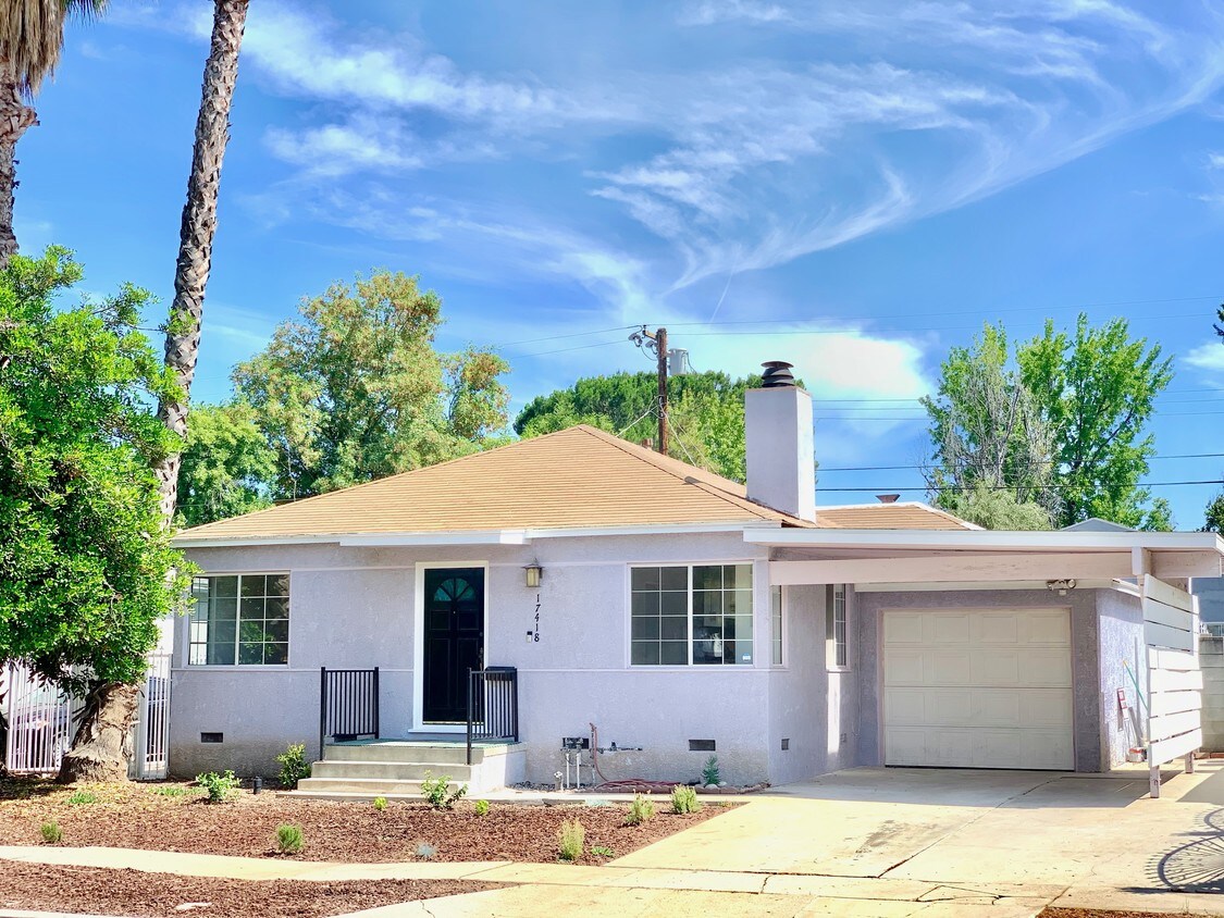 Primary Photo - 17418 Califa St