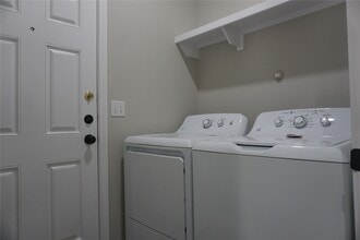 Building Photo - 11478 Underwood St