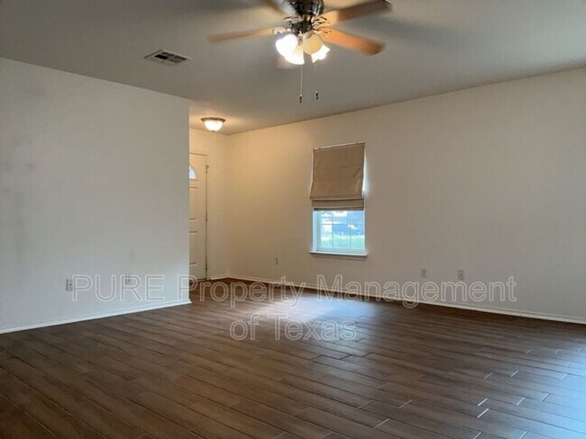 Foto del edificio - 1716 Amistad Way