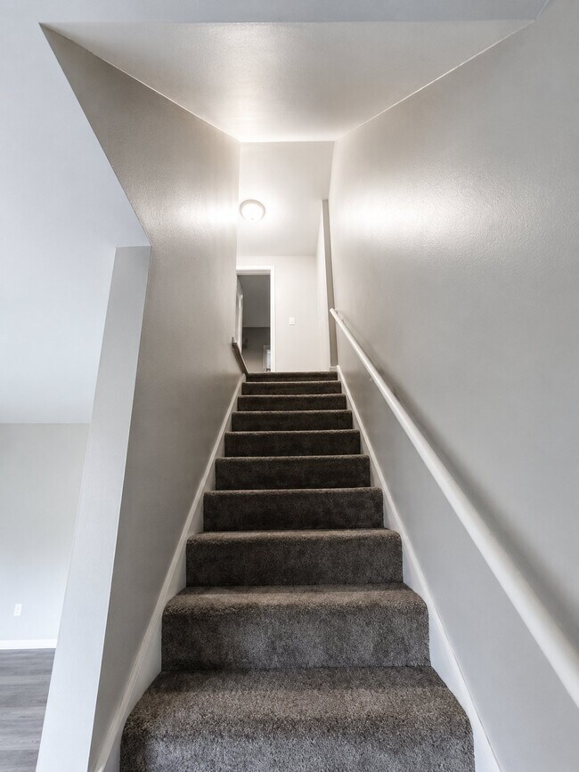 Foto del edificio - 6210 Ambleside Dr