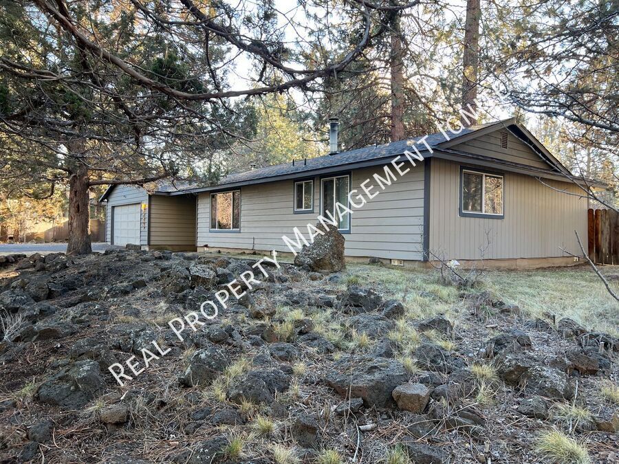 Primary Photo - Extremely Clean Single Level Home On Large...