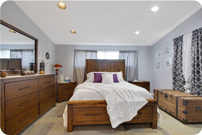 Foto del edificio - Furnished 1-Bedroom Apartment with Private Entrance and Free Laundry