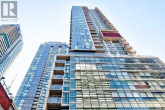 Building Photo - 375 King St W