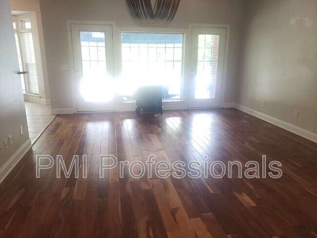 Building Photo - 1205 Cascade Falls Dr