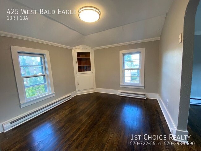 Building Photo - 425 W Bald Eagle St