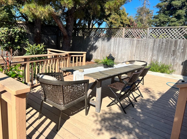 Building Photo - 1371 Via Manzanas