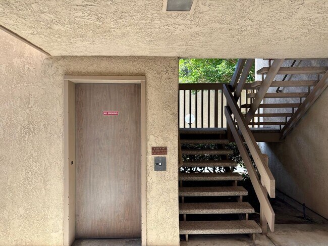 Building Photo - 4791 Lago Dr