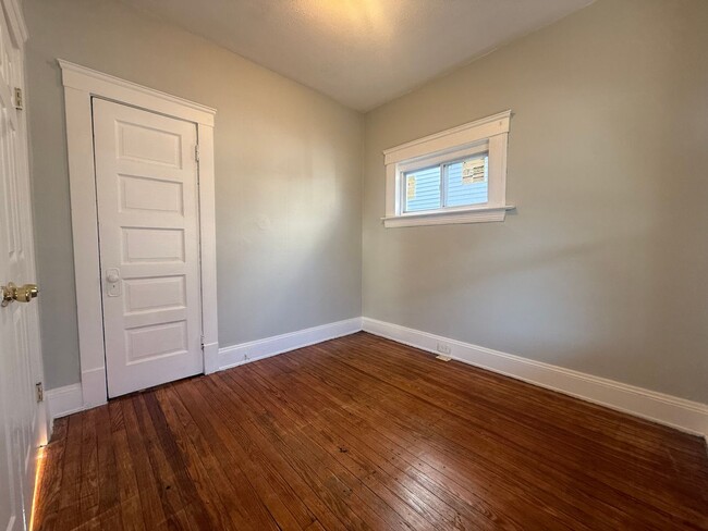 Building Photo - 4350 W 28th St