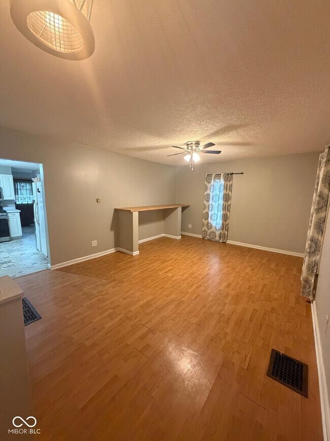 Building Photo - 3037 Meredith Ave