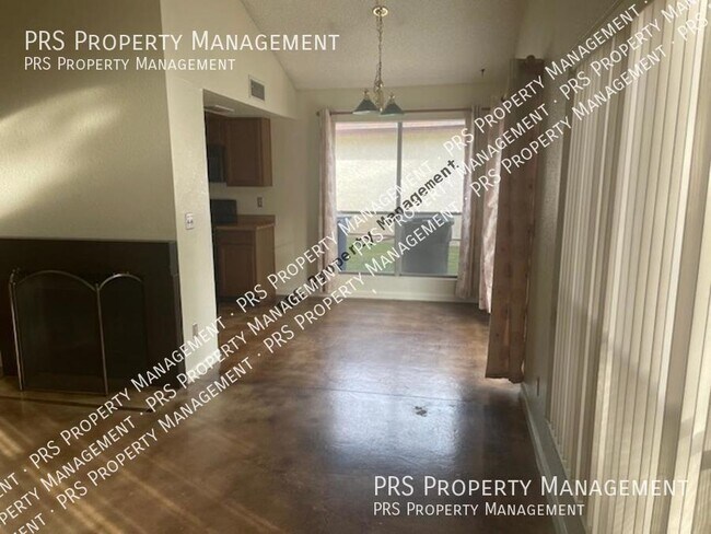 Foto del edificio - 1623 N Comanche Dr